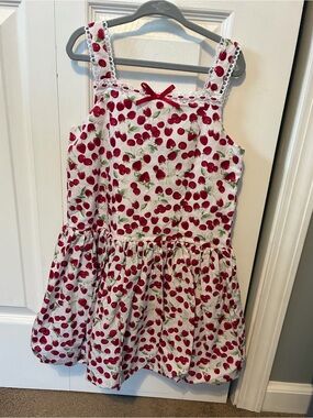 cupcakes & cashmere White Sundress with Red Cherry Print size:7